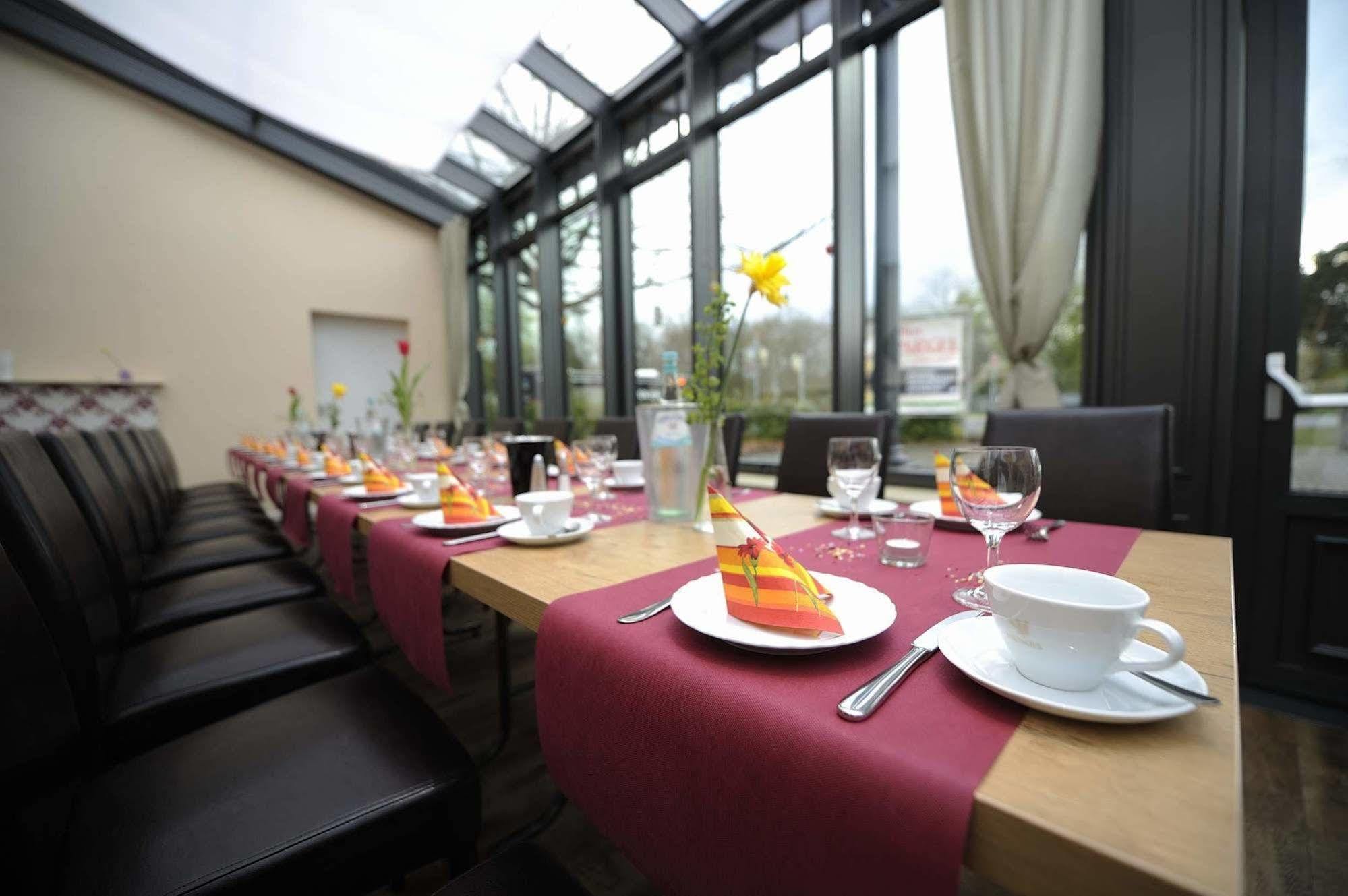 Hotel Zur Heidebluete Hambühren Exterior foto