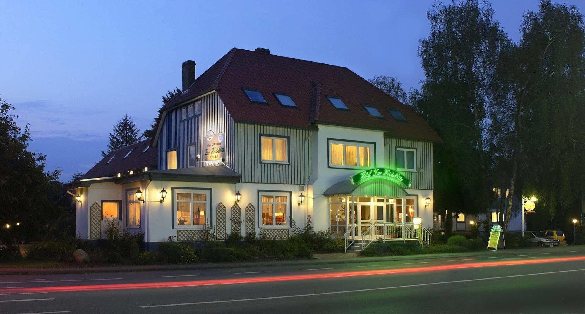 Hotel Zur Heidebluete Hambühren Exterior foto
